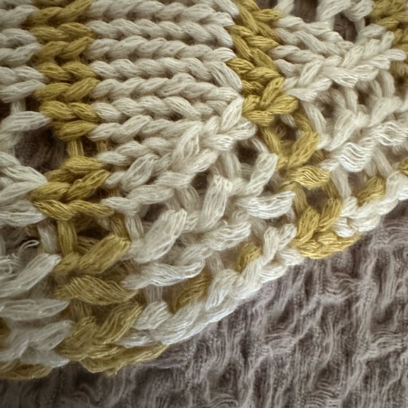 NWOT easel sweater - Picture 8 of 11